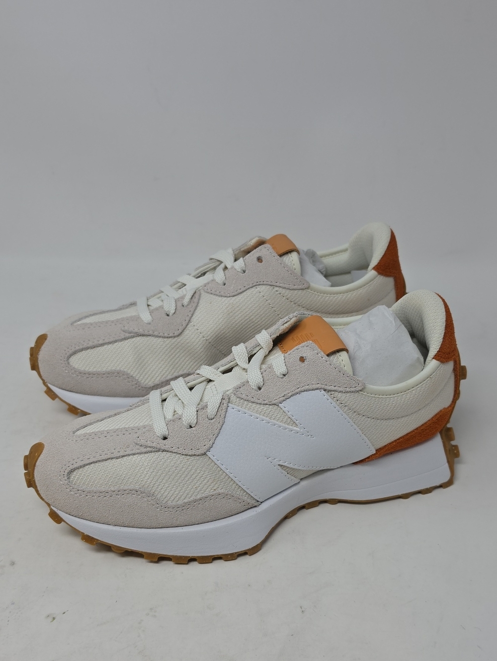 New Balance 327 Casual Women's Sneakers Shoes White Cream Brown Onix size 7.5